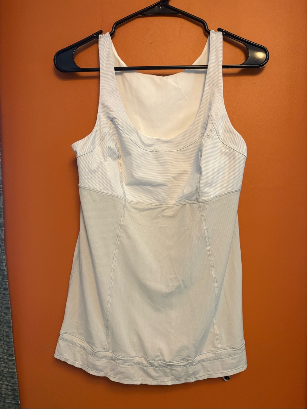 Lululemon Women’s White Tank Top - Sleeveless Scoop Neck